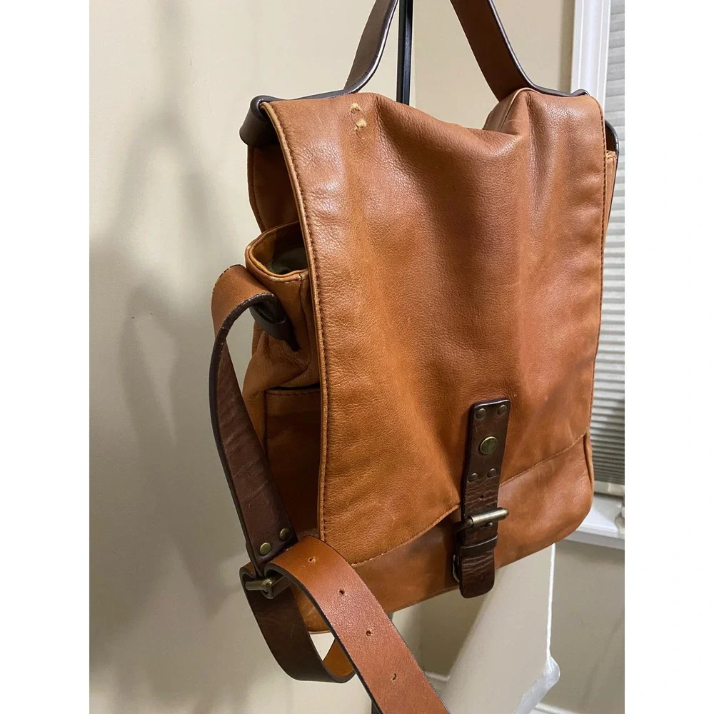 Marc by Marc Jacobs Vintage 100% Cow Leather Butter Soft Messenger Crossbody Bag